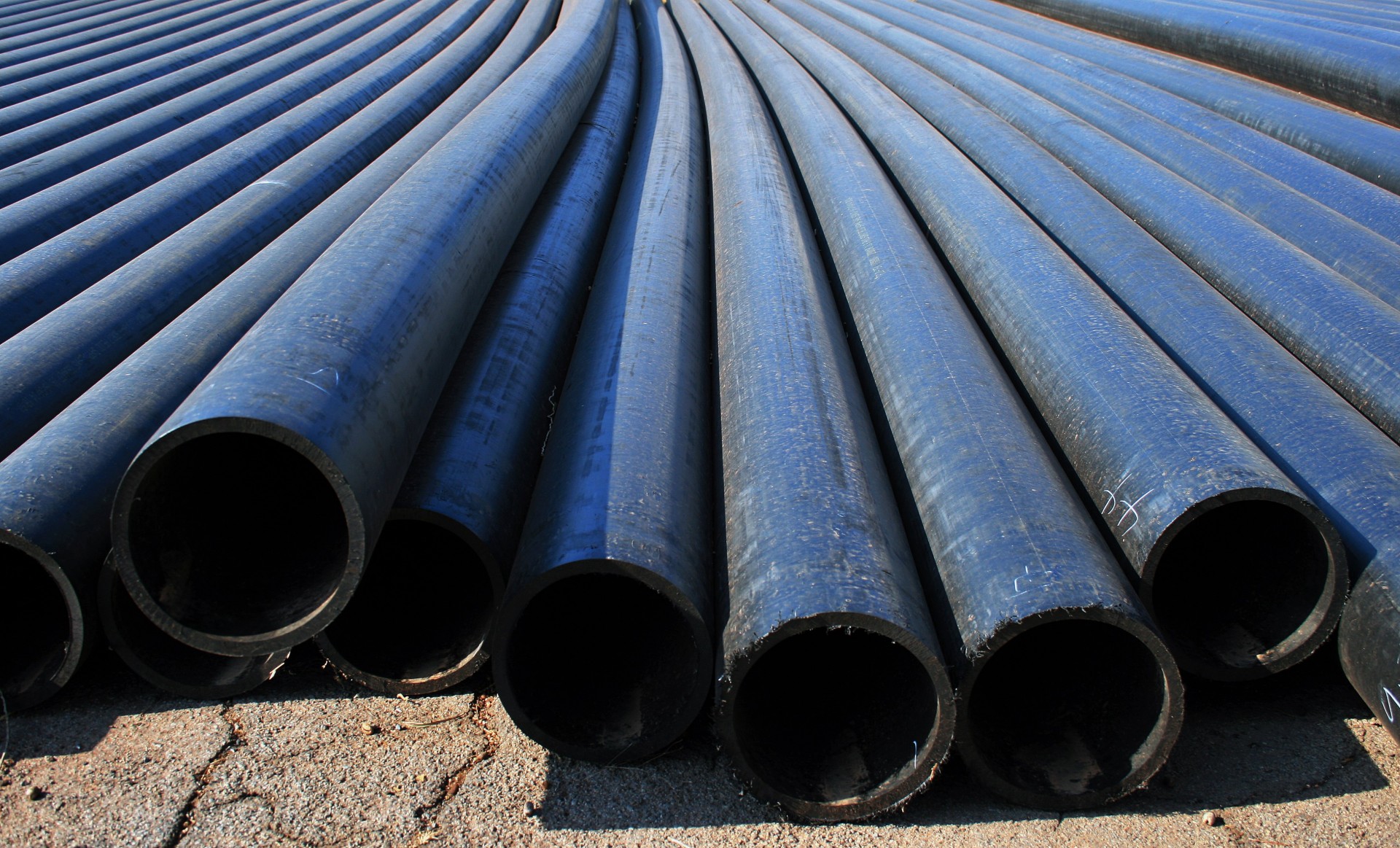 black-pipes